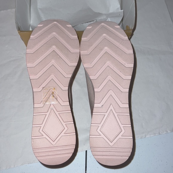 Michael Kors Mabel Stretch Knit Slip On Wedge Trainers - Picture 12 of 16